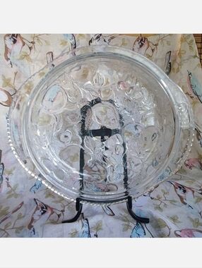 Oven Proof Round Pie Dish 9" Pie Plate Baking Pan Embossed Fruit Clear Glass EUC